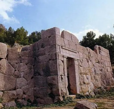 Morgana Cefalu Apartment